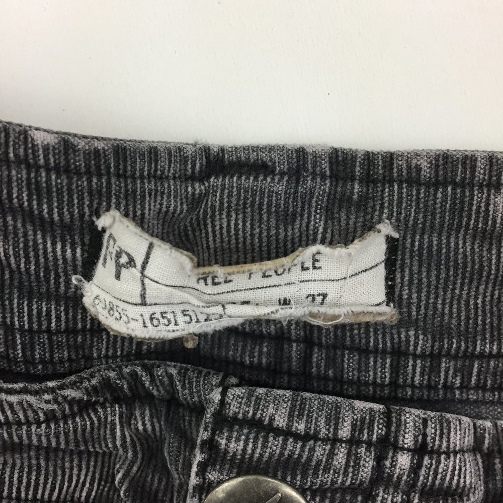 FREE PEOPLE Dark Gray/Black Raw Edge Hem Logo Hardware Corduroy Shorts - Picture 2 of 9